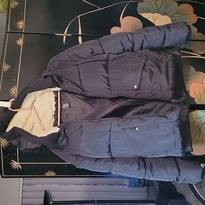 Hoodie puffer jacket zipper front, pockets